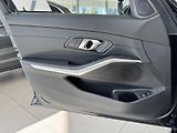BMW Řada 3 330i xDrive*M-SPORT*Distronic - náhled 32