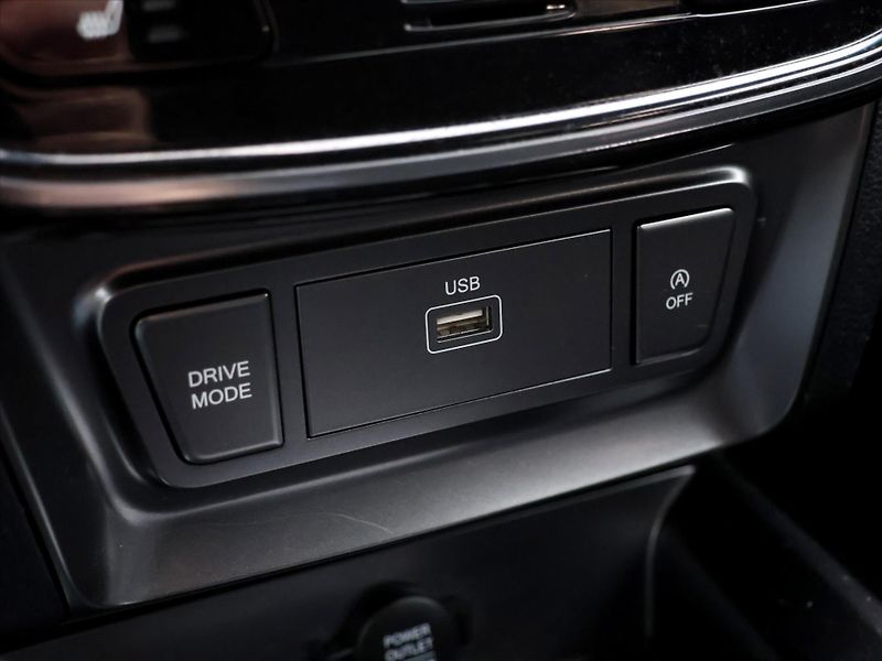 SsangYong Tivoli 1,5 T-GDI 120kW Automat - fotka 26 z 36