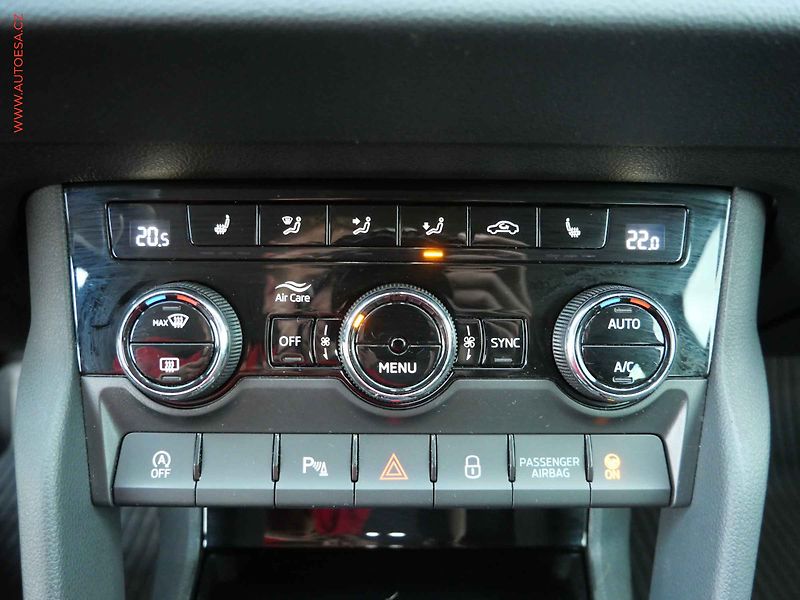 Škoda Karoq (2022) 1.5 TSi, Style, DSG - fotka 18 z 35