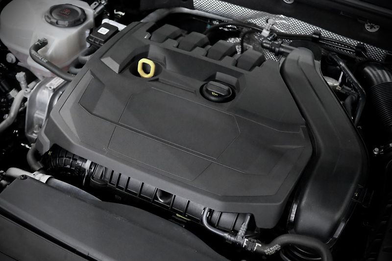 Škoda Octavia 4 Combi 1.5 TSI 110 kW - fotka 11 z 49