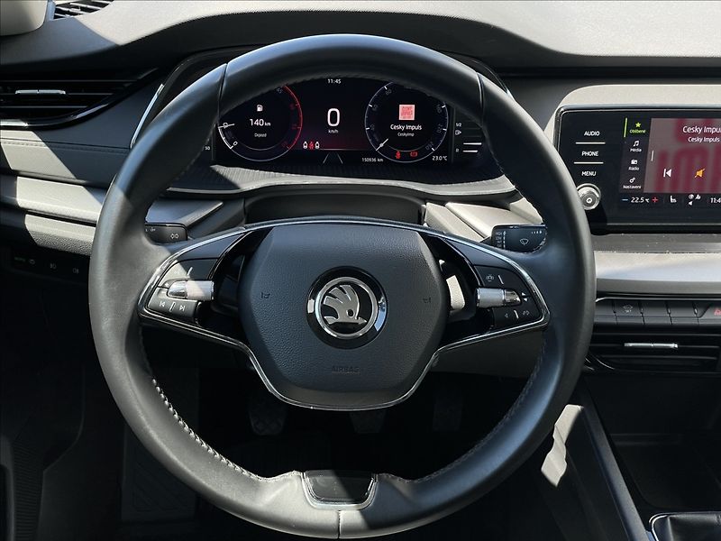 Škoda Octavia 2,0 TDI Combi Ambition Plus - fotka 8 z 23