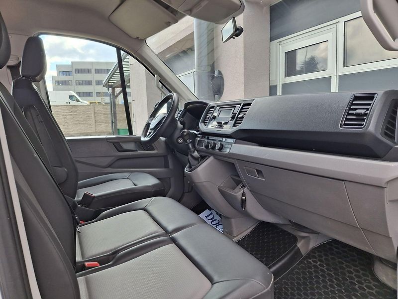 Volkswagen Crafter (2019) 2.0 TDI, 7 míst, ZÁRUKA - fotka 22 z 29