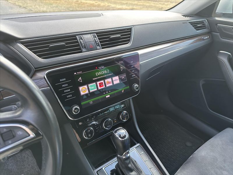 Škoda Superb 2,0 TDI 140kW DSG Scout 4x4 CZ - fotka 26 z 39