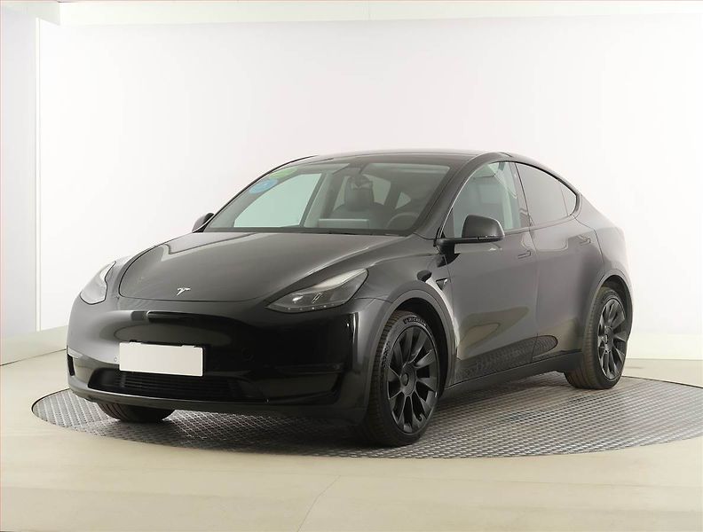 Tesla Model Y (2022) Long Range AWD 79kWh, SoH 92% - fotka 2 z 33