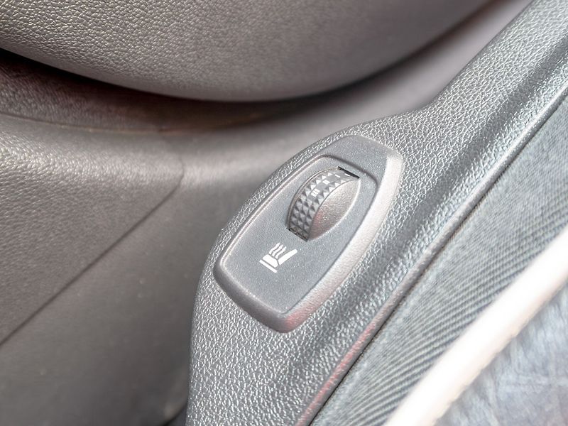 Renault Mégane (2015) 1.2T 97KW – NAVI / BOSE - fotka 35 z 48