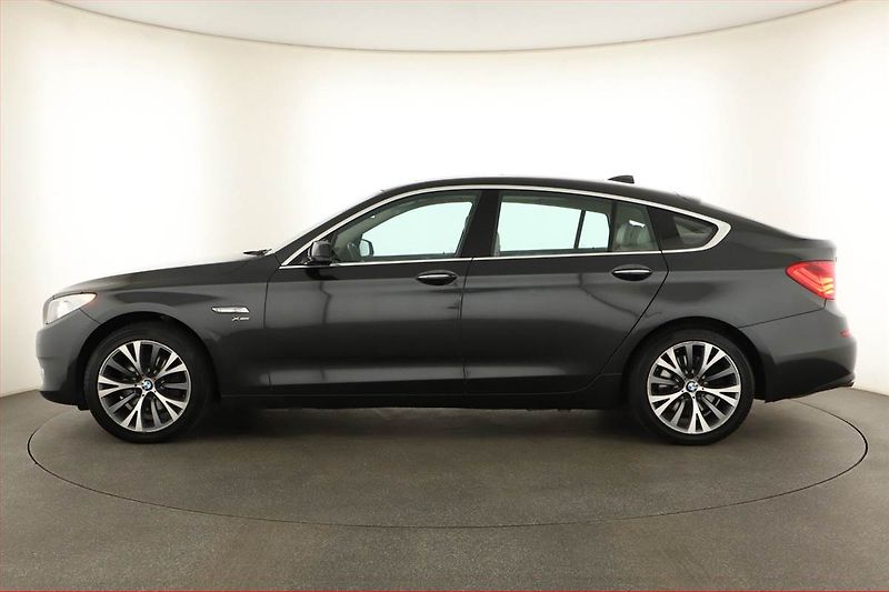 BMW Řada 5 (2011) 530d xDrive GT, 4X4, Automat - fotka 3 z 18