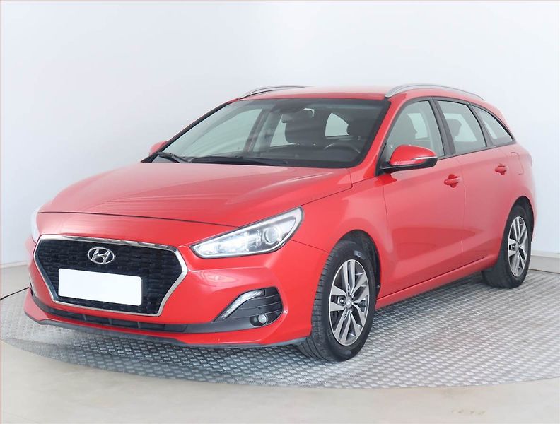 Hyundai i30 (2020) 1.4 T-GDI, ČR,1.maj - fotka 2 z 17