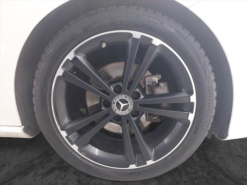 Mercedes-Benz CLA (2020) 180 - fotka 15 z 23