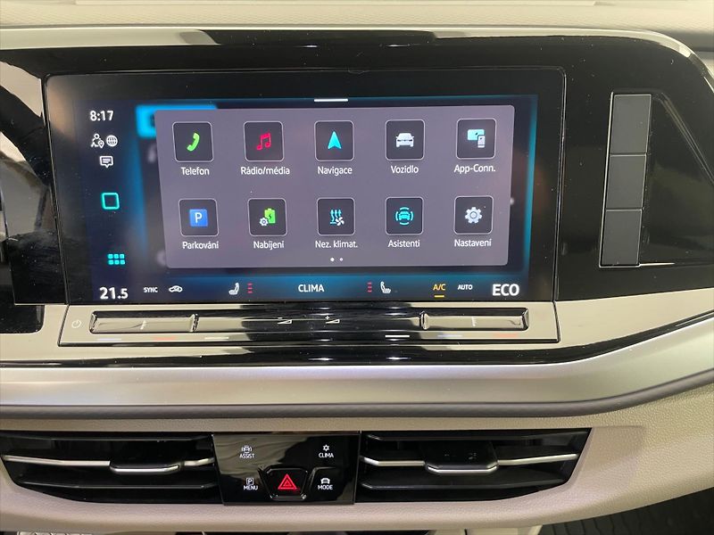 Volkswagen Multivan Long Life 1,5 TSI PHEV 4MOT - fotka 10 z 28
