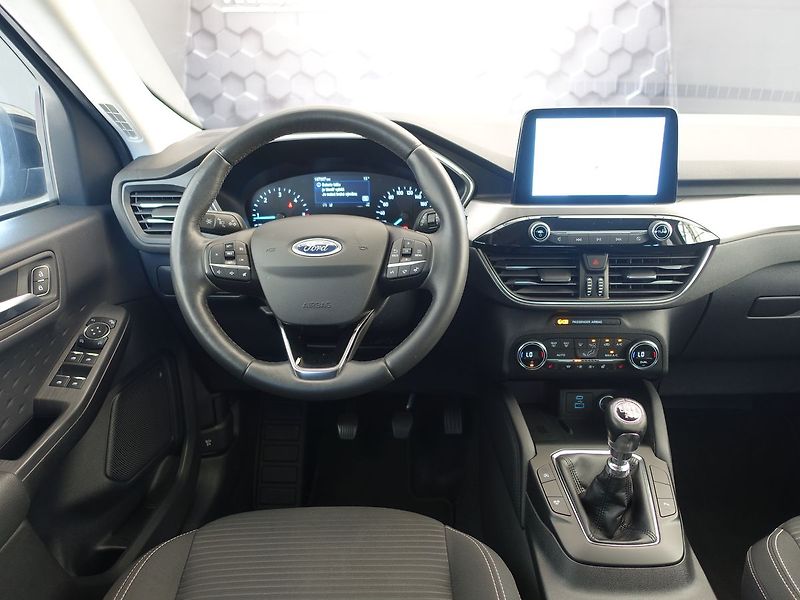 Ford Kuga 110 kw, Titanium, manuál - fotka 9 z 37