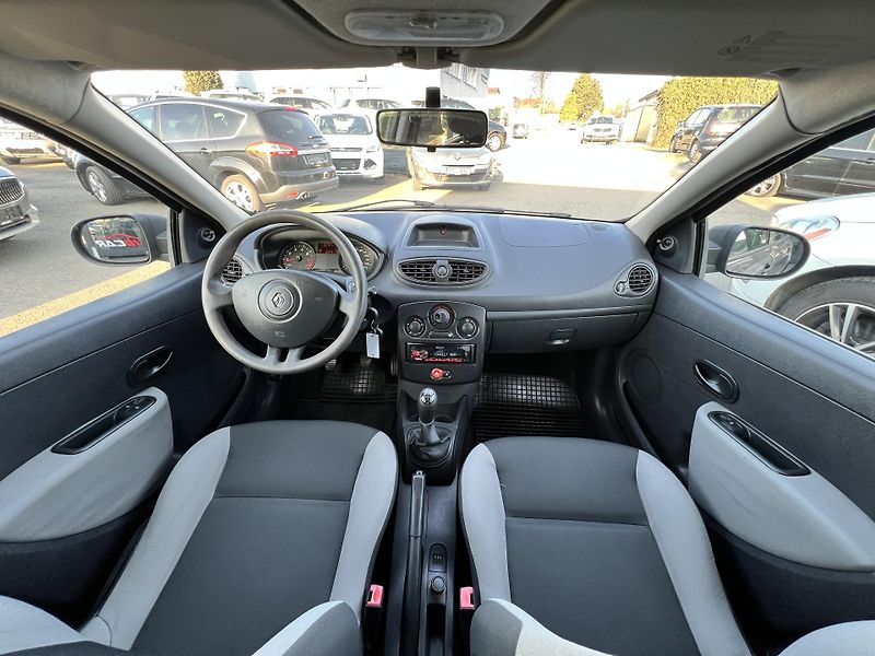 Renault Clio 1.2i 55kw ABS KOUPENO V ČR  - fotka 16 z 29