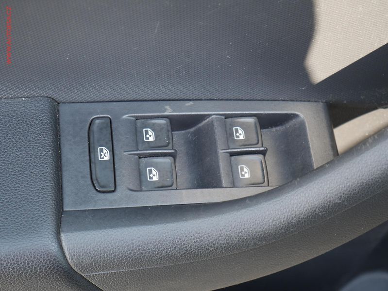 Seat Toledo (2016) 1.4TSi, DSG, navi - fotka 11 z 20