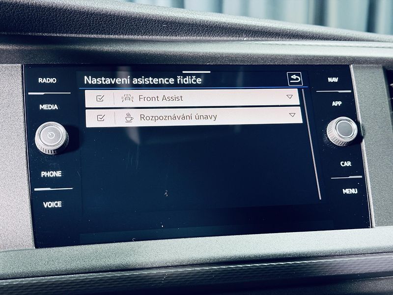 Volkswagen Transporter (2023) 6.1*BULLI*LONG*DSG*TDI - fotka 26 z 37