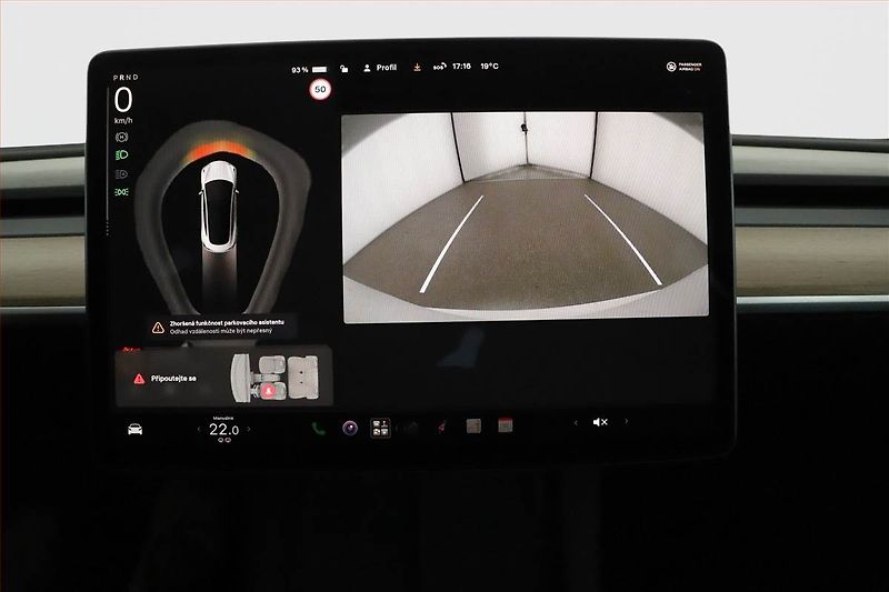 Tesla Model 3 (2023) Standard Range 60kWh, SoH 97% - fotka 9 z 21