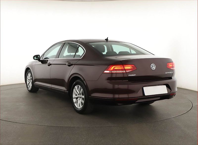 Volkswagen Passat (2015) Comfortline 2.0 TDI - fotka 4 z 18