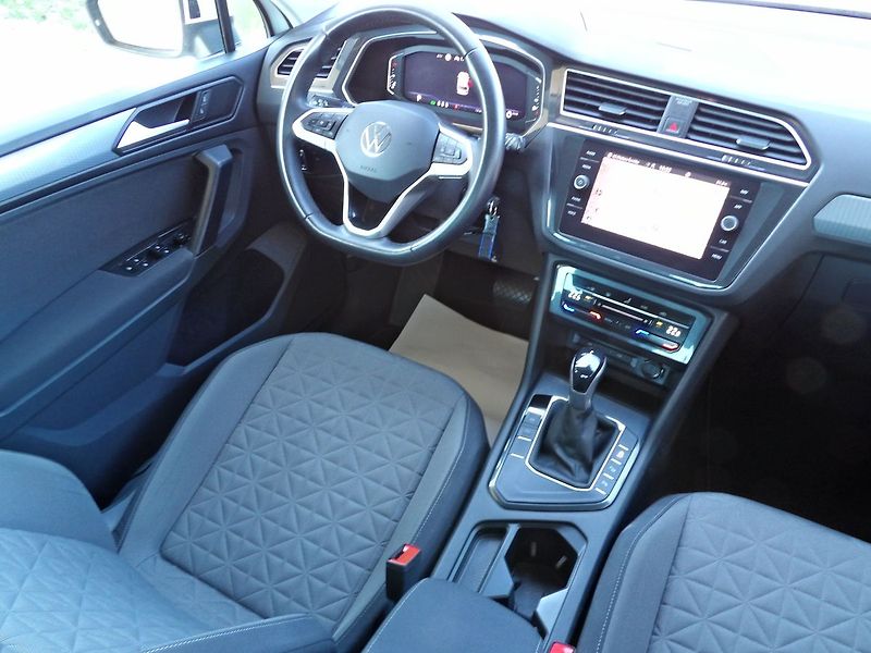 Volkswagen Tiguan (2023) 2.0TDI DSG Virtual Navi ACC - fotka 23 z 34