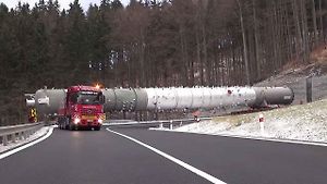 Přeprava chemických aparátů z Ondřejovických strojíren do Bratislavy.