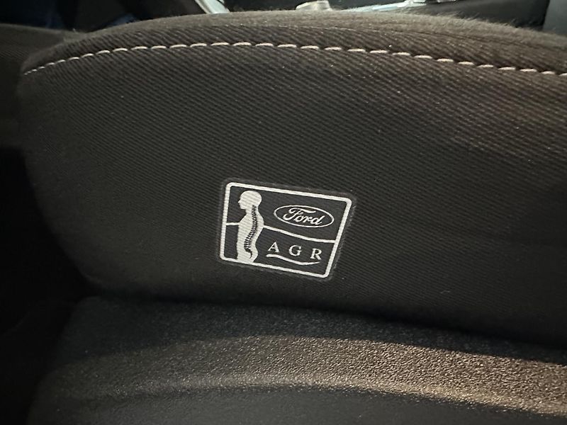 Ford Galaxy Titanium 2.5i HEV 190k aut. - fotka 19 z 30