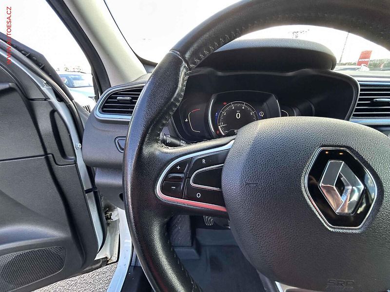 Renault Kadjar (2017) 1.2 TCe, AC - fotka 18 z 19