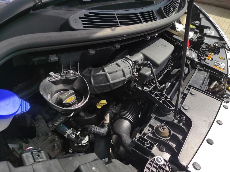 Ford Transit Custom 2,0EcoBlue mHev, L2, 6 míst,TZ - fotka 33 z 46