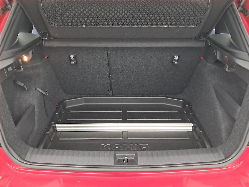 Škoda Kamiq (2020) 1.6 TDI, ČR,1.maj, Serv.kniha - fotka 13 z 17