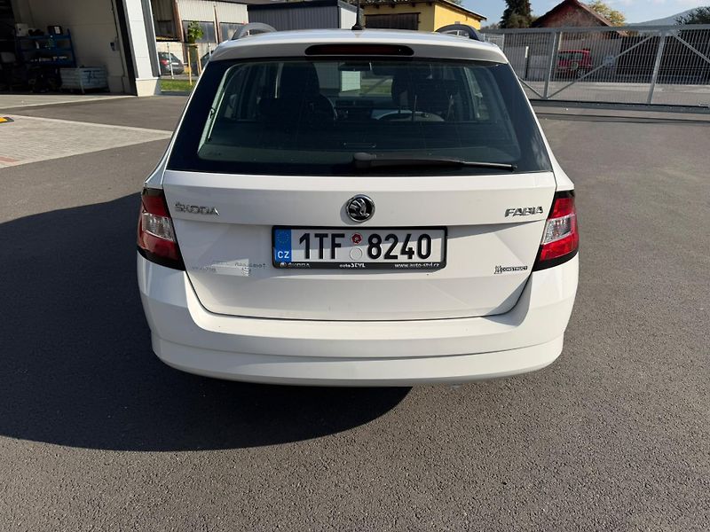 Škoda Fabia - fotka 6 z 14