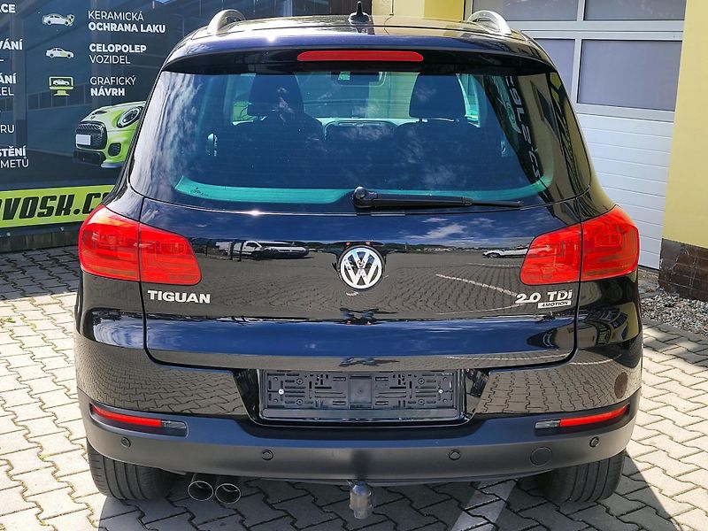 Volkswagen Tiguan 2,0 TDi DSG 4motion SERV.KNÍŽK - fotka 10 z 41