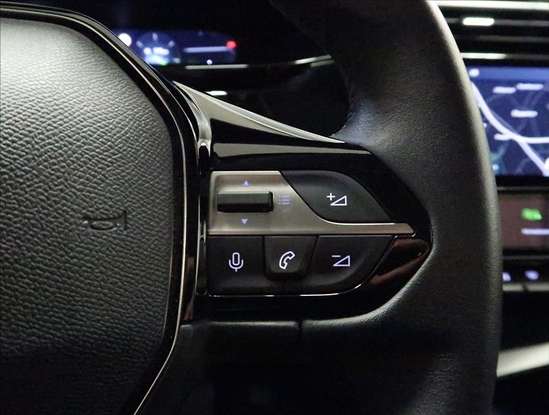Peugeot 308 1,2 PT ALLURE NAVI KAMERA ČR - fotka 15 z 46
