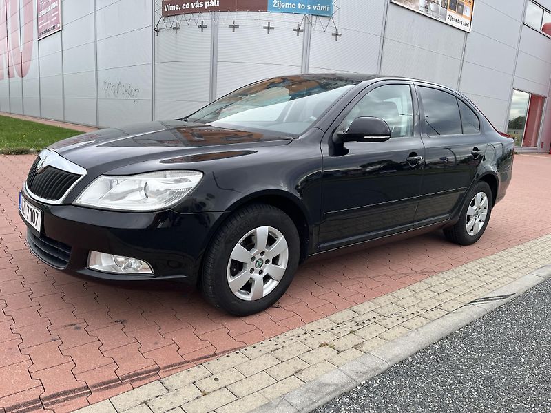 Škoda Octavia 1.6 TDi Elegance - fotka 1 z 28