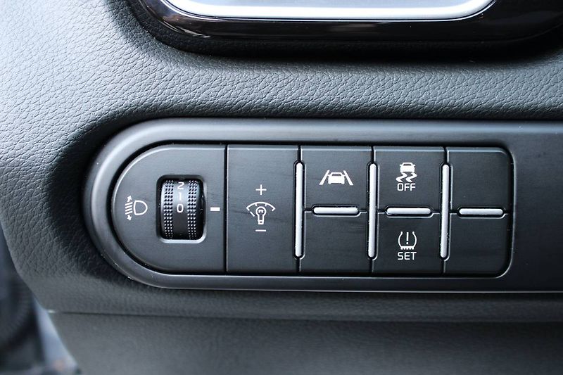 Kia XCeed (2023) 1.5 T-GDI 117kW TOP  záruka - fotka 19 z 32