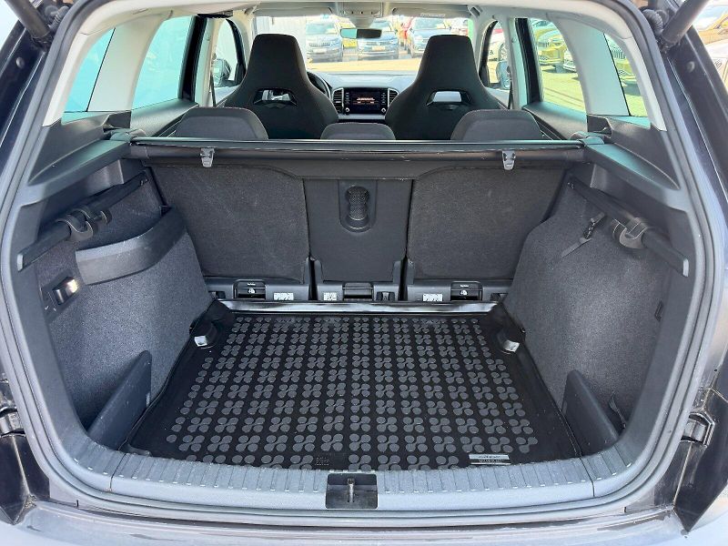 Škoda Karoq (2019) 1.5 TSI 110kW Style VarioFlex - fotka 33 z 35