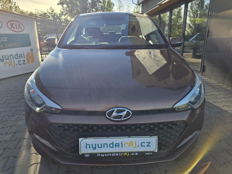 Hyundai i20 1.2-1MAJITEL-PRAV.SERVIS-KLIMA - fotka 10 z 11