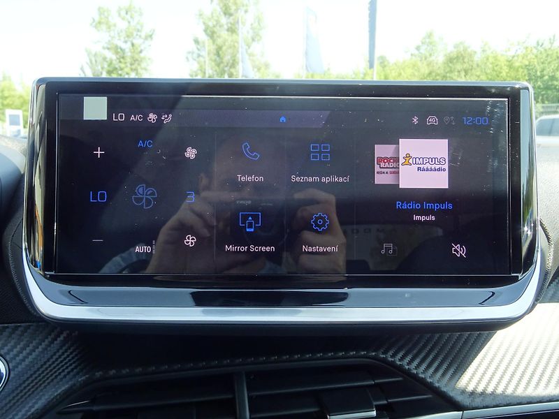 Peugeot 208 (2026) ALLURE Hybrid 110k e-DCS6 - fotka 28 z 44