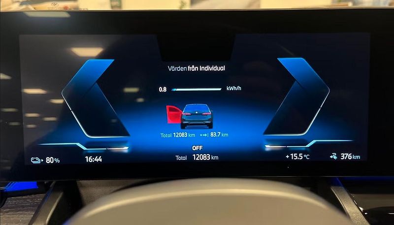 BMW i5 xDrive40 M-Sport Kam Ambient - fotka 14 z 18