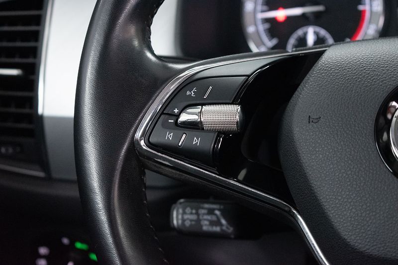 Škoda Kodiaq 2.0 TDI DSG*KAMERA*ACC*DPH - fotka 17 z 36
