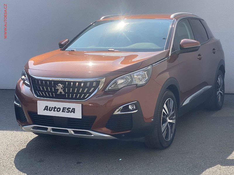 Peugeot 3008 (2018) 1.2 PT, ČR, Allure, park. - fotka 3 z 19