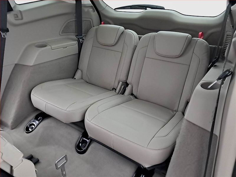 Ford Grand C-MAX (2015) 1.6 TDCi, 7 míst, Tempomat - fotka 21 z 21