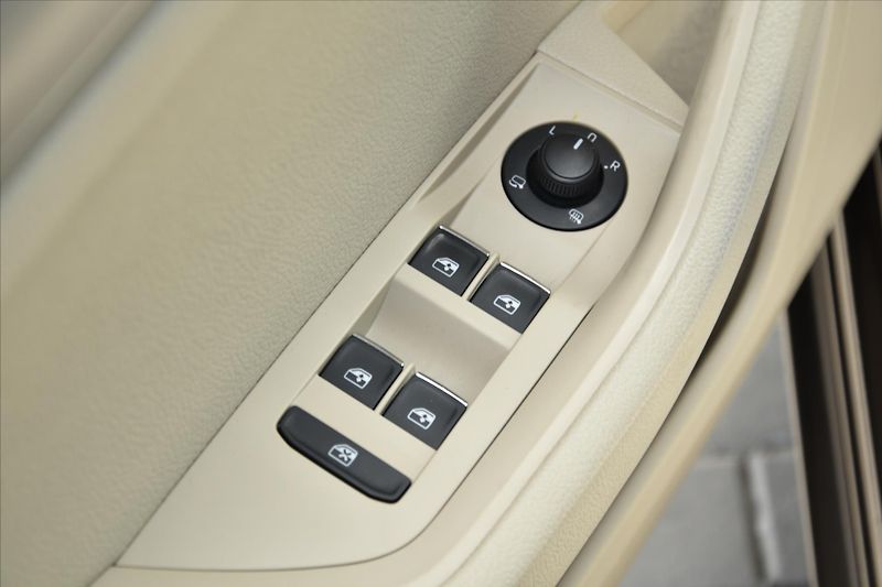 Škoda Superb 2.0 TSI 206kW DSG 4x4 STYLE ČR - fotka 33 z 33