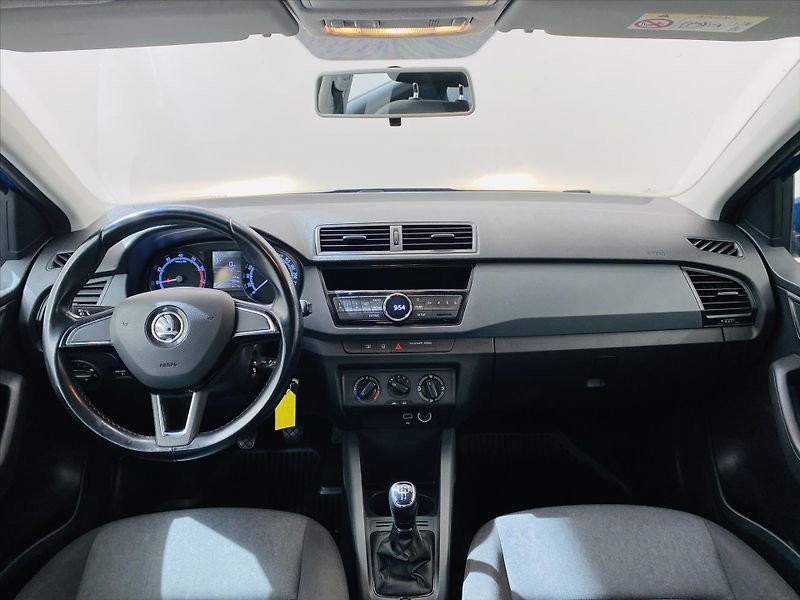 Škoda Fabia 1,0 TSI 70kW Active - fotka 9 z 20