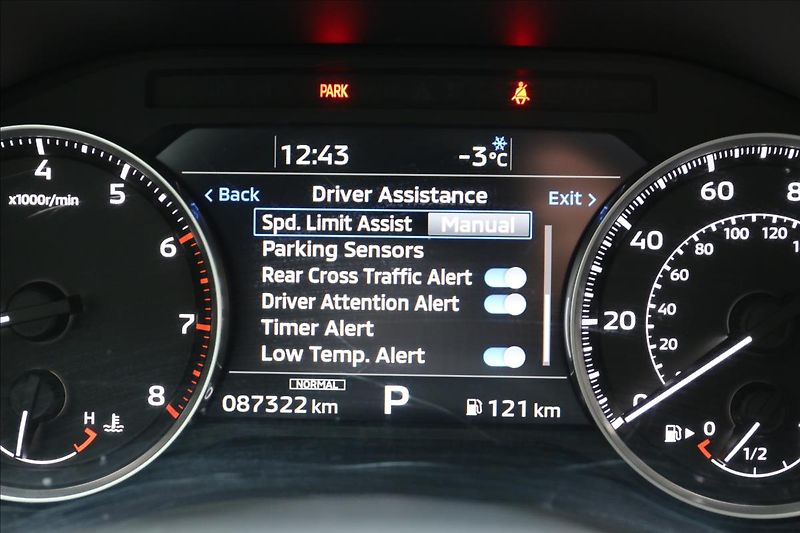 Mitsubishi Outlander 2,4 7míst, intense - fotka 34 z 70