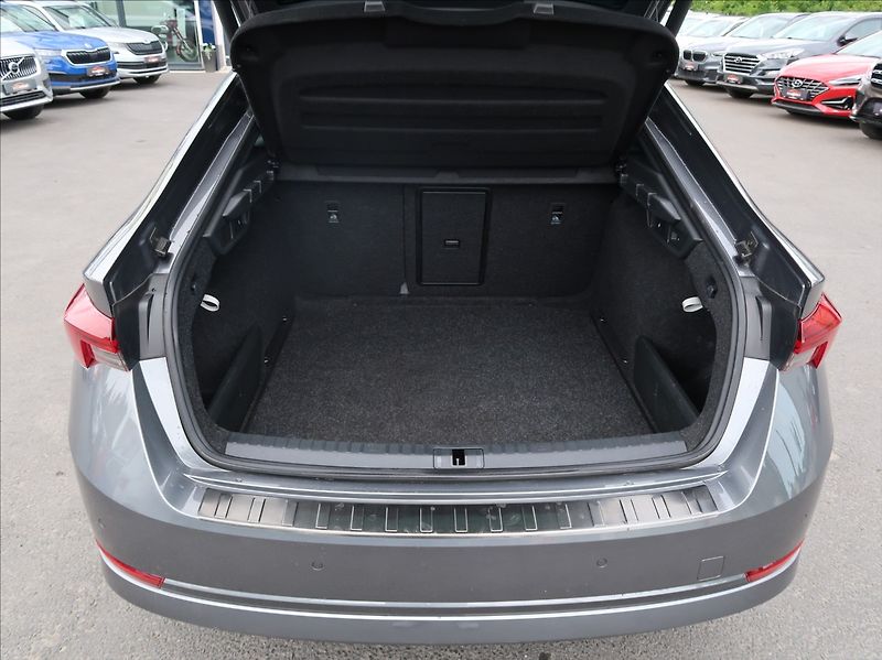 Škoda Octavia 2,0 TDi,Style,1majČR,serv.kn. - fotka 23 z 29