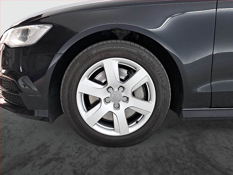 Audi A6 (2018) 2.0 TFSI, 4X4, Automat, Kůže - fotka 15 z 23
