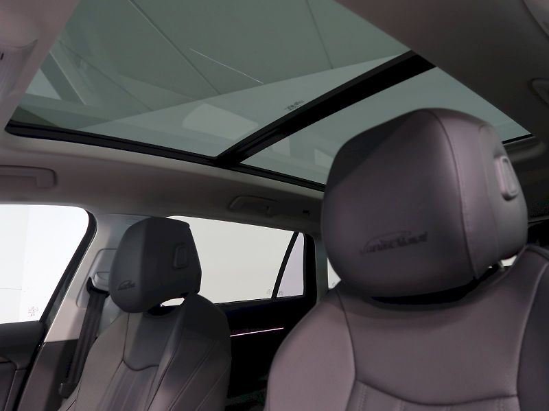 Škoda Superb (2025) LAURIN&KLEMENT 2.0TDI 142KW 4x - fotka 17 z 48