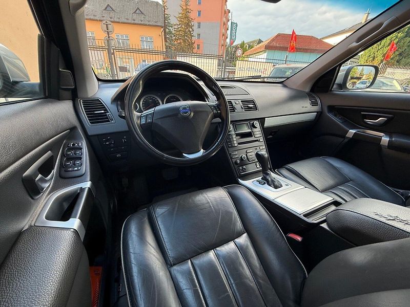 Volvo XC90 (2013) D5 2.4d 4x4 - Nová cena !! - fotka 13 z 23