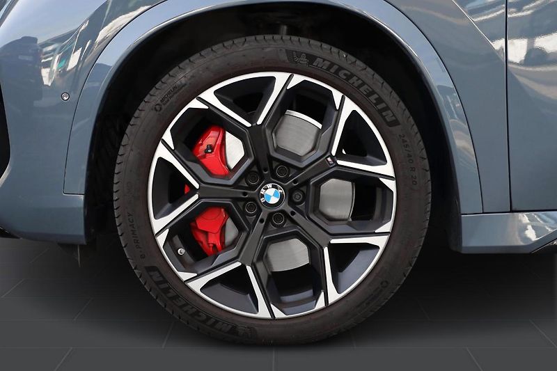 BMW X1 M35i xDrive - fotka 8 z 17