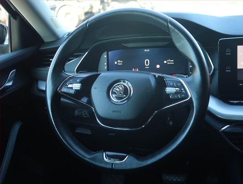 Škoda Octavia (2020) 2.0 TDI, Automat, Navi - fotka 16 z 27