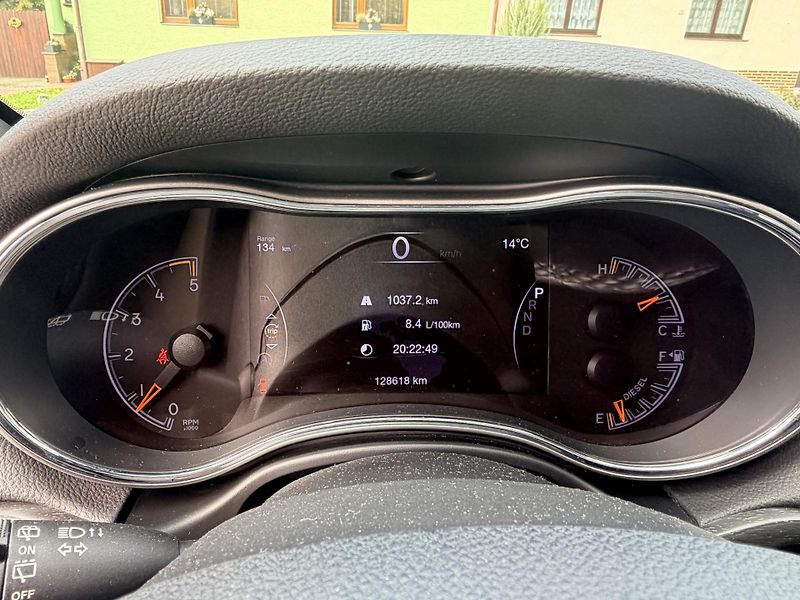 Jeep Grand Cherokee 3.0 V6 CRD 184KW - fotka 23 z 47