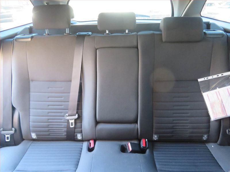 Toyota Auris (2017) 1.6 Valvematic, Serv.kniha - fotka 10 z 16