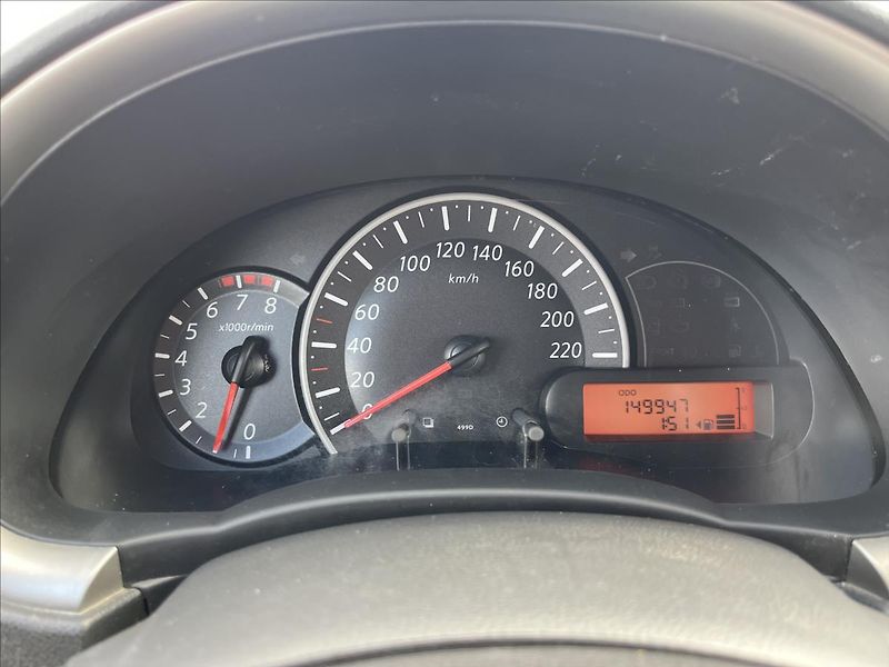 Nissan Micra 1,2 i KLIMA ALU  SERVIS - fotka 25 z 38