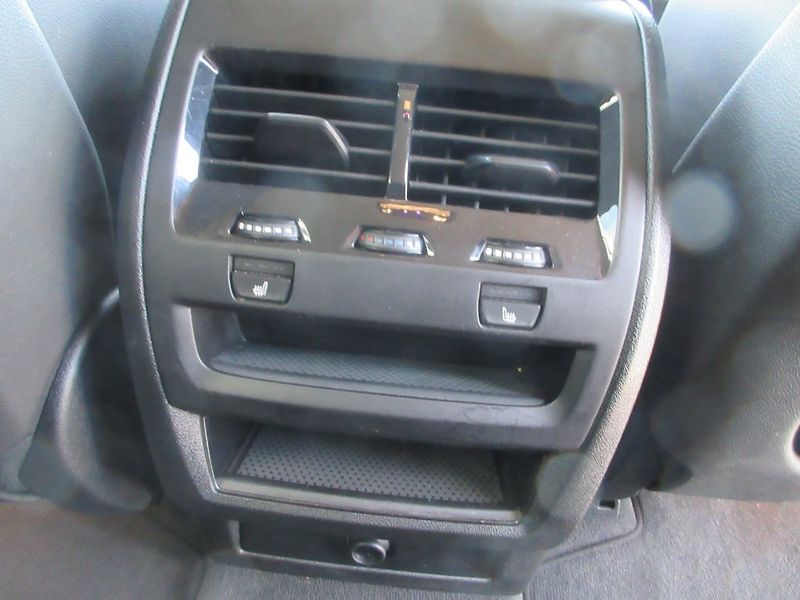 BMW X5 3.0 Xdrive 30d 46 000 km - fotka 10 z 20